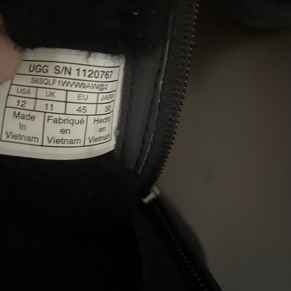 Men’s AUTHENTIC UGG NEUMEL HIGH BLACK CHUKKA BOOT - Picture 13 of 13